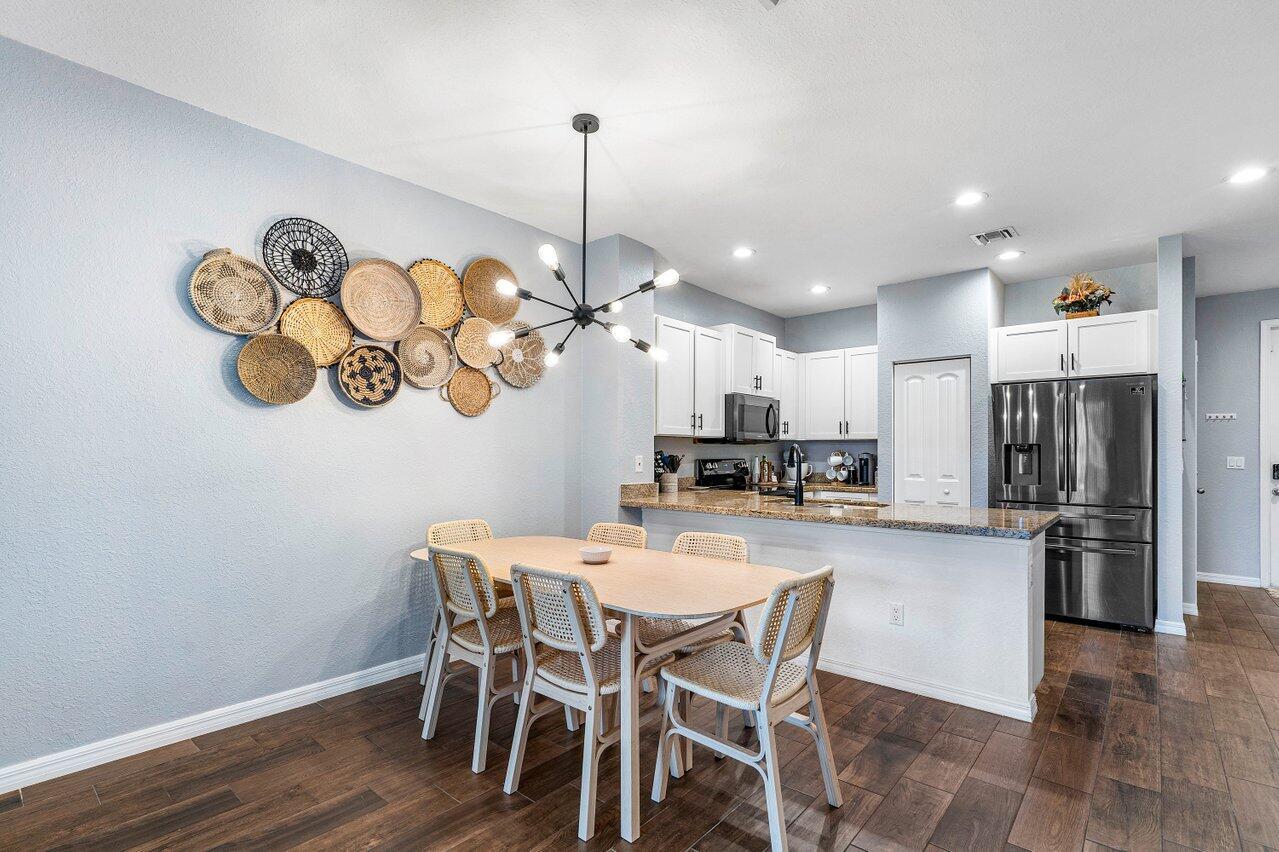 Paisley Ct, Lake Worth, FL 33461