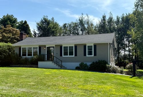 9 Coventry Pl, Norwalk, CT, 06854-1301 | Card Image
