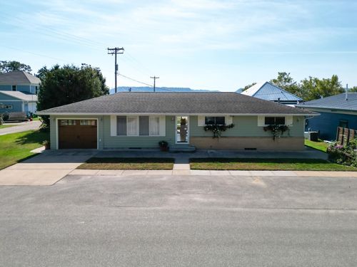 207 2nd St, Pepin, WI, 54759-7701 | Card Image