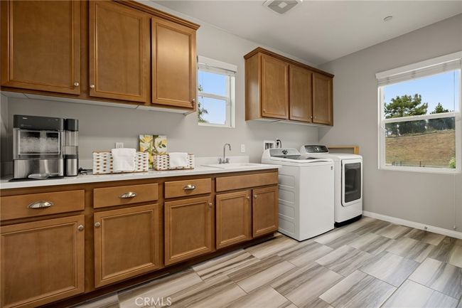 Large laundry room on main floor | Image 27