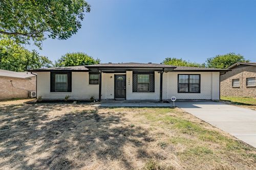 1546 Oakbrook St, Lancaster, TX, 75134-2906 | Card Image