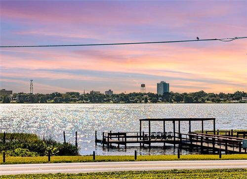 212a-333 Lake Howard Dr Nw, WINTER HAVEN, FL, 33880-2306 | Card Image