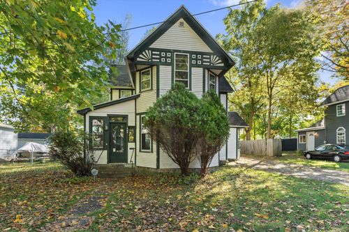 408 E Water St, Cassopolis, MI, 49031-1334 | Card Image