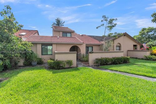 18015 Nw 66th Court Cir, Hialeah, FL, 33015-4418 | Card Image