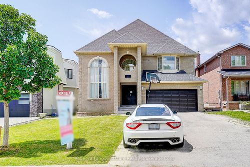 76 Oakdale Rd, Maple, ON, L6A1J1 | Card Image