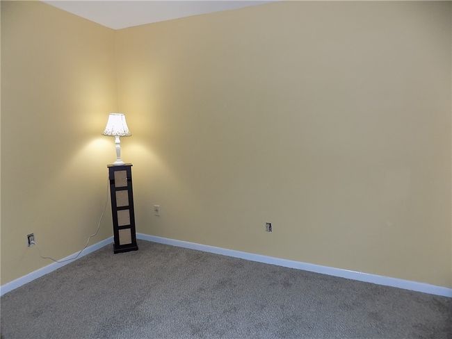 APT-6 - 23 School St, Condo with 2 bedrooms, 1 bathrooms and 2 parking in Westerly RI | Image 6