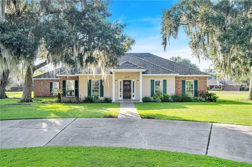 147 Jesuit Bend Dr, Belle Chasse, LA, 70037-4165 | Card Image