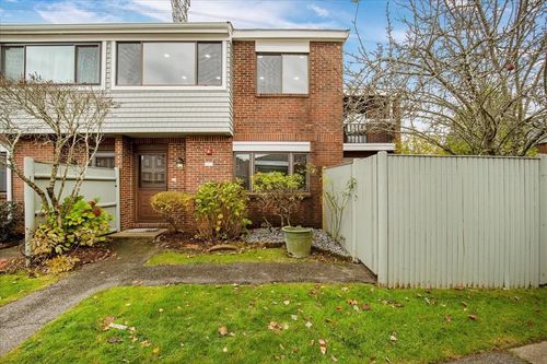 76-76 Rosewood Dr, Stoughton, MA, 02072-4929 | Card Image