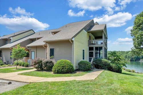 117 Fawn Haven Ln, Huddleston, VA, 24104-3192 | Card Image