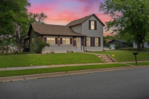 611 Monroe Street, Onalaska, WI, 54650 | Card Image