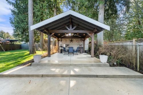 20722 46a Ave, Langley, BC, V3A3J9 | Card Image