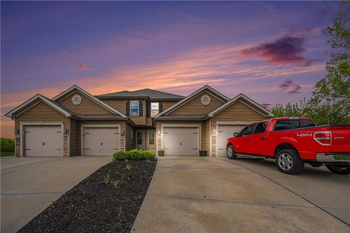 11684 N Ewing Ave, Kansas City, MO, 64156-1089 | Card Image