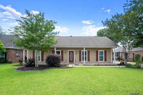 18567 White Oak Dr, Prairieville, LA, 70769-3738 | Card Image