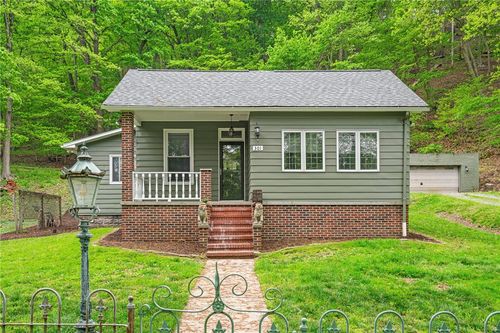 301 Redgate Rd, Sewickley, PA, 15143-2505 | Card Image