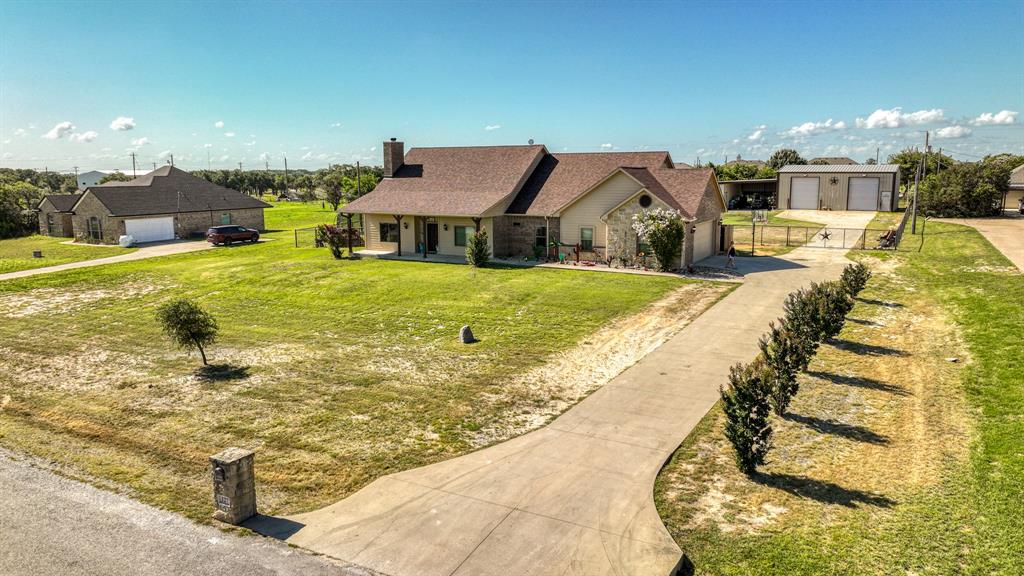 Gibson Ln, Weatherford, TX 76088