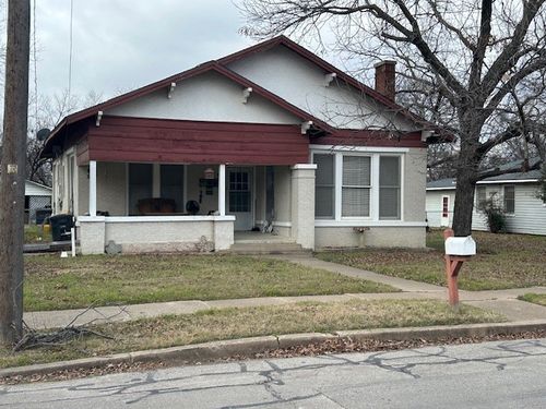 1313 N Robinson St, Cleburne, TX, 76031-2638 | Card Image