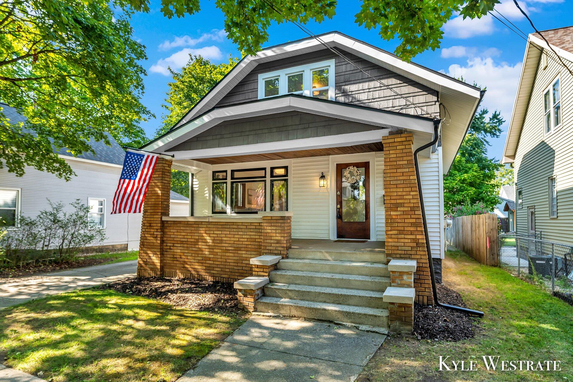Arianna St, Grand Rapids, MI 49504