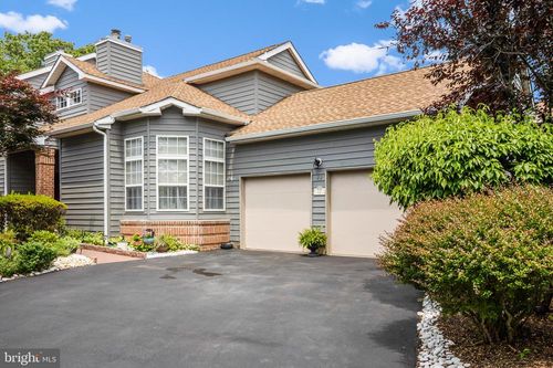 22 Fairway Blvd, Monroe Township, NJ, 08831-2710 | Card Image