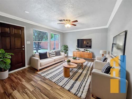 6347 Limestone St, Houston, TX, 77092-6141 | Card Image