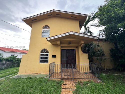 2798 Sw 33rd Ave, Miami, FL, 33133-2831 | Card Image