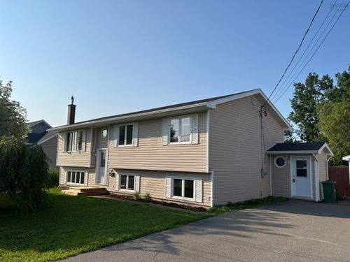 98 Sierra Dr, New Glasgow, NS, B2H6A2 | Card Image