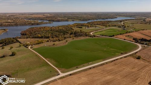 18756 Lakeview Rd, Leon, IA, 50144-1604 | Card Image