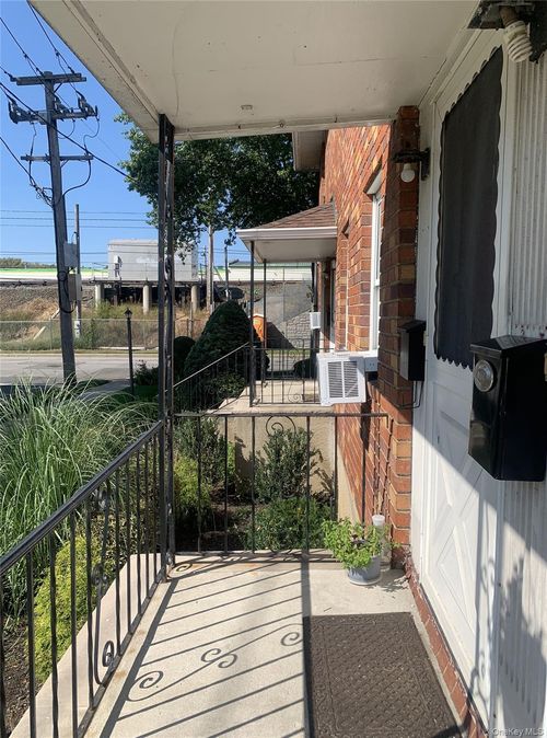 apt-1e-1 Childs Ave, Floral Park, NY, 11001-2675 | Card Image