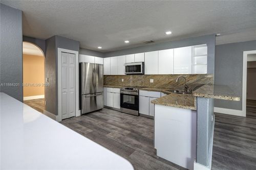 15981 Sw 54th Ter, Miami, FL, 33185-5027 | Card Image