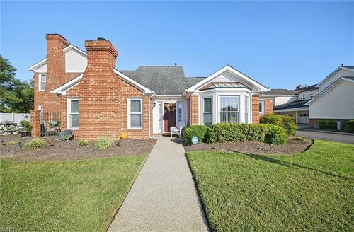 22 Williamsburg Dr, Hampton, VA, 23666-5900 | Card Image