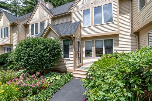 23 Salisbury Rd, Nashua, NH, 03064-1757 | Card Image