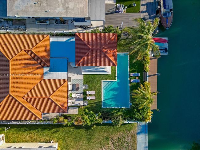 7770 Hawthorne Ave, House other with 4 bedrooms, 3 bathrooms and null parking in Miami Beach FL | Image 54