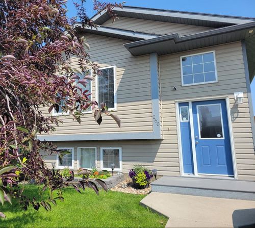 260 Upland Avenue, Brooks, AB, T1R1K1 | Card Image
