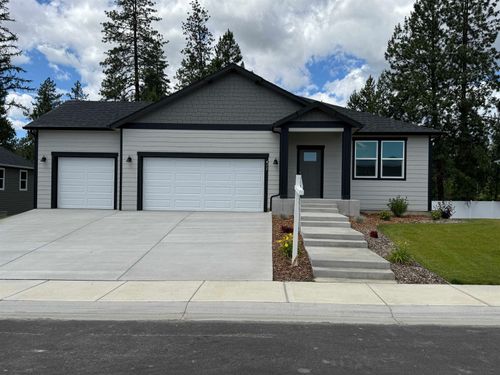 411 N Arcadia Ave, Deer Park, WA, 99006-5662 | Card Image