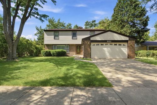 802 E Hackberry Dr, Arlington Heights, IL, 60004-1525 | Card Image