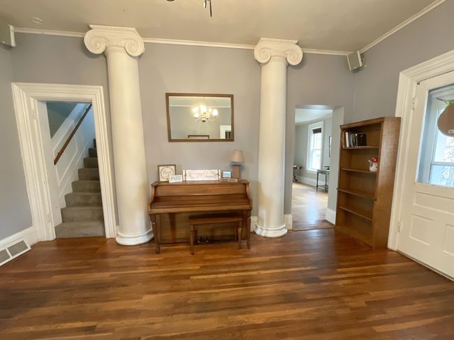 323 N Marshall Ave, House other with 3 bedrooms, 3 bathrooms and null parking in Marshall MI | Image 14