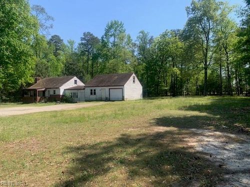 12370 Windsor Blvd, Windsor, VA, 23487-5632 | Card Image