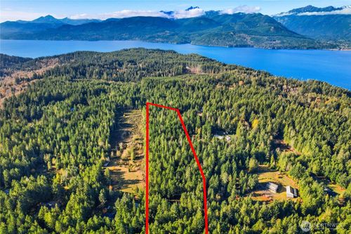 6077 Minnig Ln Nw, Seabeck, WA, 98380-9769 | Card Image