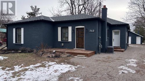 742 Mount Pleasant Rd, Mount Pleasant, ON, N0E1K0 | Card Image