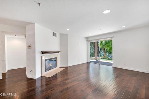 108-5744 Oak Bend Ln, Oak Park, CA, 91377-5609 | Card Image