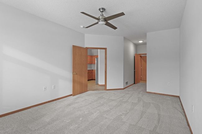 1118 Crystal Pl W, Townhouse with 2 bedrooms, 2 bathrooms and null parking in Chaska MN | Image 23