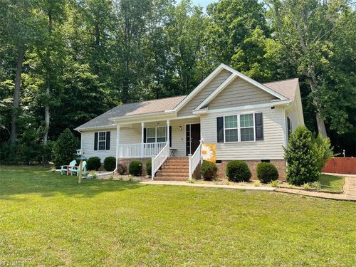 3877 Lewis B Puller Memorial Hwy, Saluda, VA, 23149-2600 | Card Image