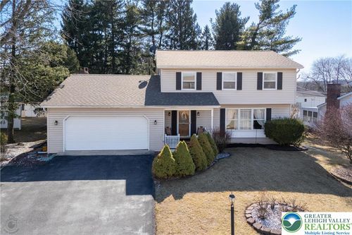 990 Hill Dr, ALLENTOWN, PA, 18103-6113 | Card Image
