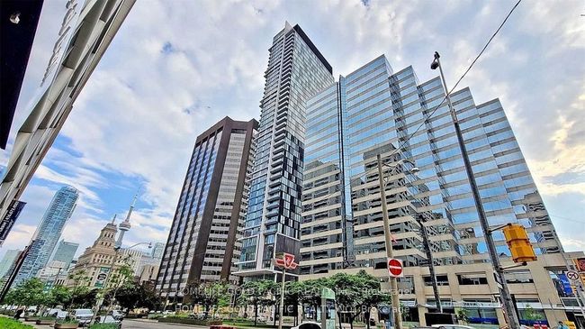 1001 - 426 University Ave, Condo with 2 bedrooms, 1 bathrooms and null parking in Toronto ON | Image 16