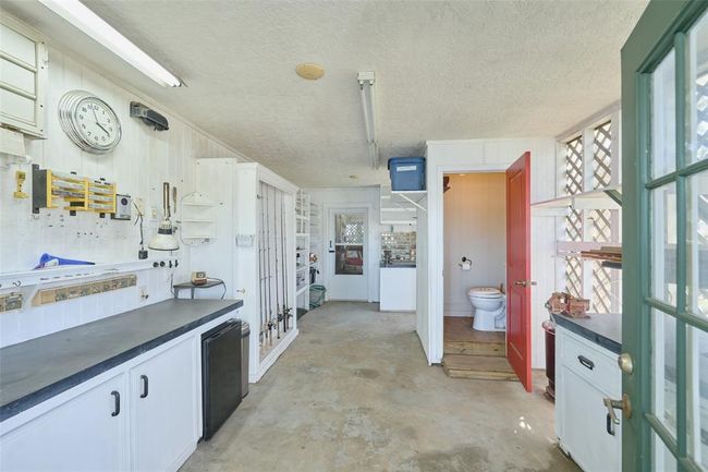 Toilet and sink perfect for coming in from the lake | Image 41