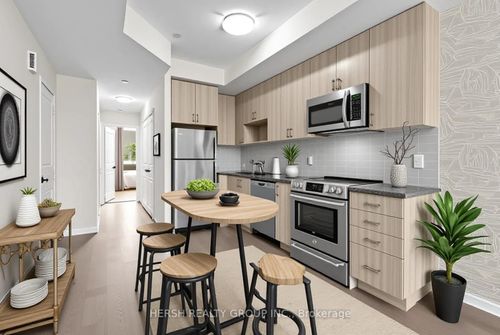 204-1100 Briar Hill Avenue, North York, ON, M6B1M7 | Card Image