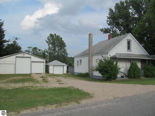 10109 S Lucas Road, McBain, MI, 49657 | Card Image