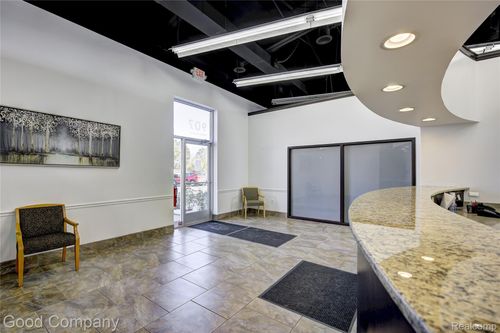 907 S Main St, Royal Oak, MI, 48067-3238 | Card Image