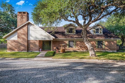 605 W Forrest St, Victoria, TX, 77901-6315 | Card Image