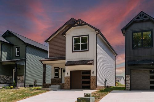 620 Southern Pass Run, Clarksville, TN, 37043-2740 | Card Image