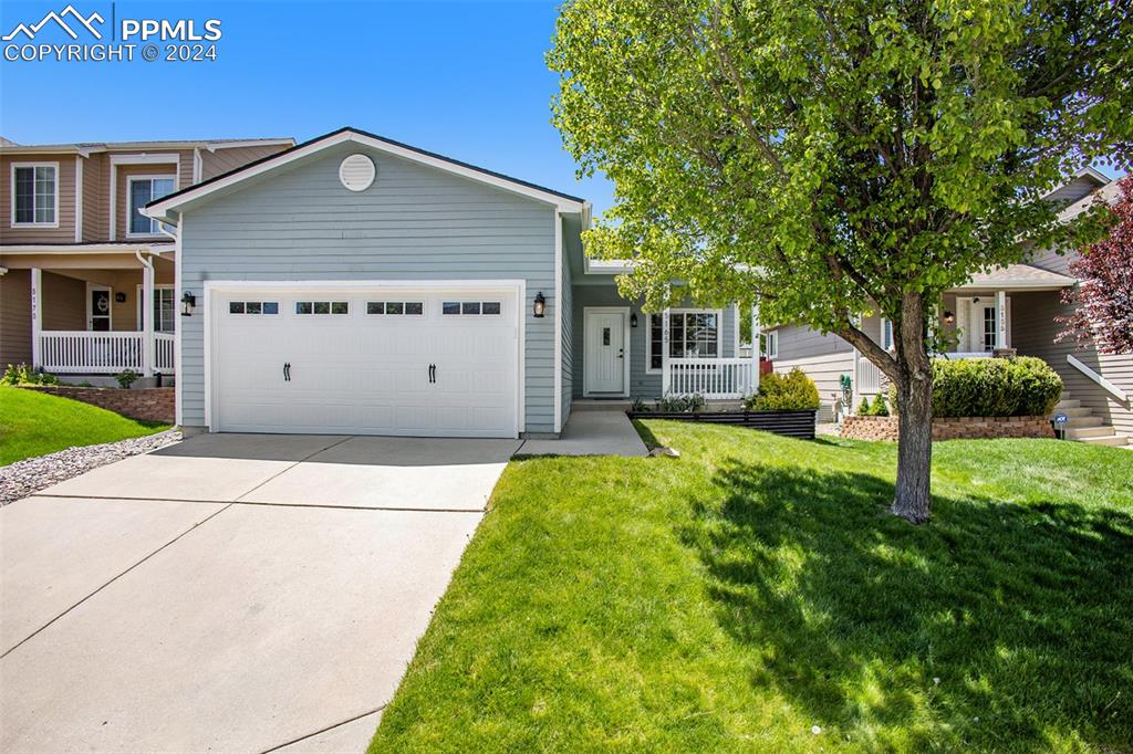 Luster Dr, Colorado Springs, CO 80923